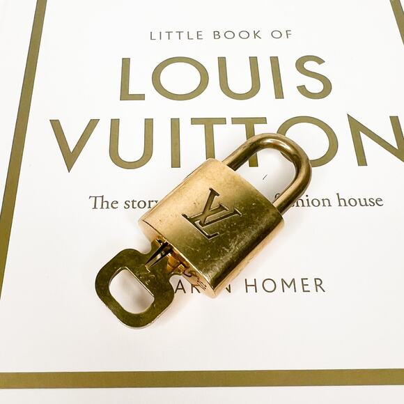 Louis Vuitton #321 Gold Brass Lock & Key Charm Clochette Set - Picture 1 of 7